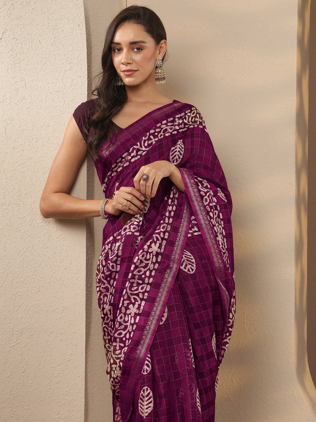Burgundy Printed Silk Blend Saree With Unstitched Blouse Piece
