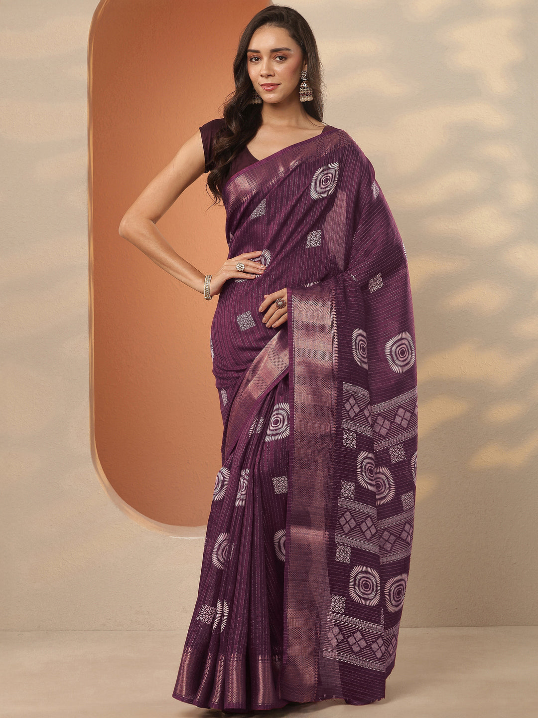 Burgundy Printed Silk Blend Saree With Unstitched Blouse Piece