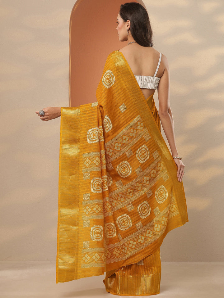 Mustard Printed Silk Blend Saree With Unstitched Blouse Piece