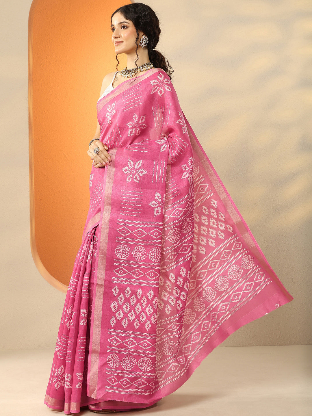 Pink Printed Silk Blend Saree With Unstitched Blouse Piece