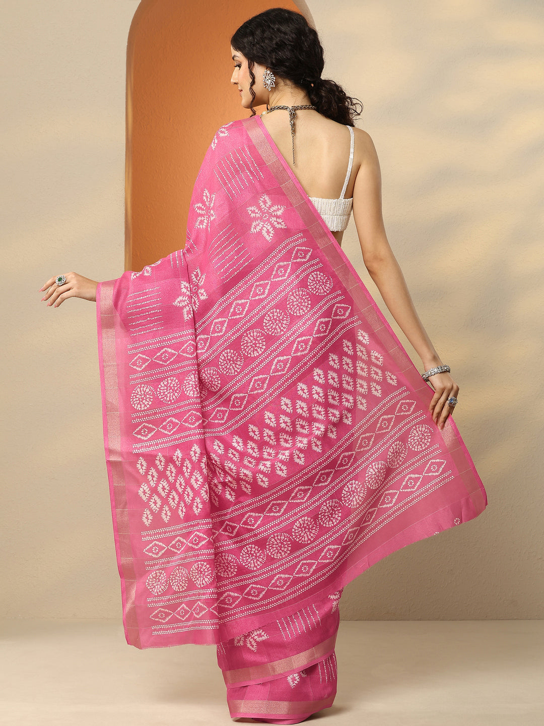 Pink Printed Silk Blend Saree With Unstitched Blouse Piece