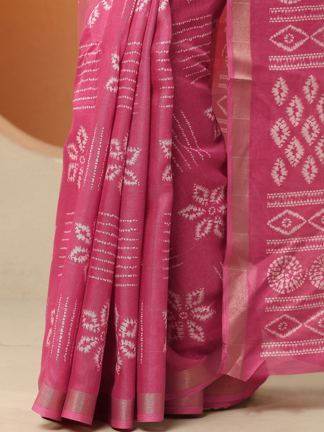 Pink Printed Silk Blend Saree With Unstitched Blouse Piece