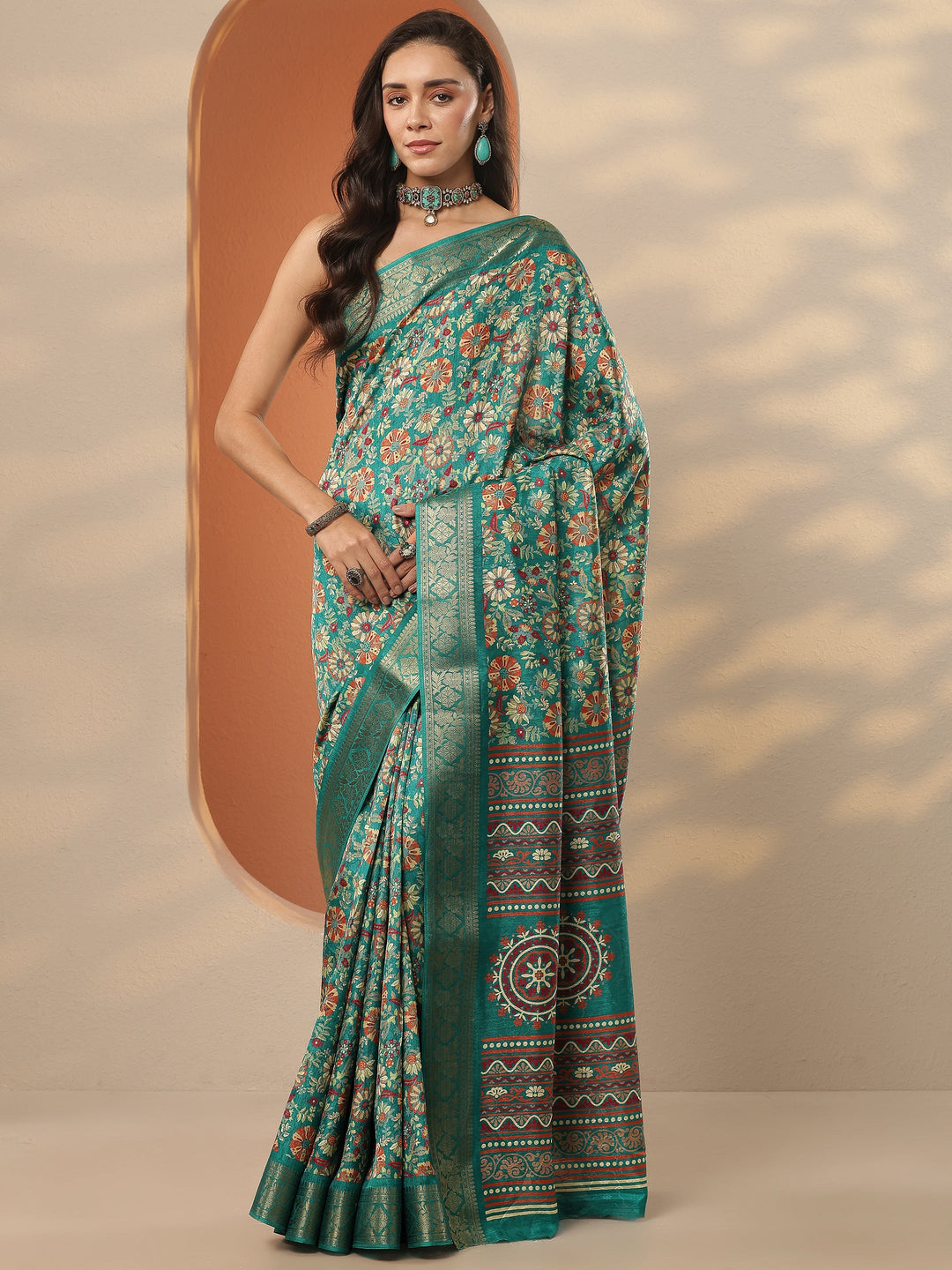Green Printed Silk Blend Saree With Unstitched Blouse Piece