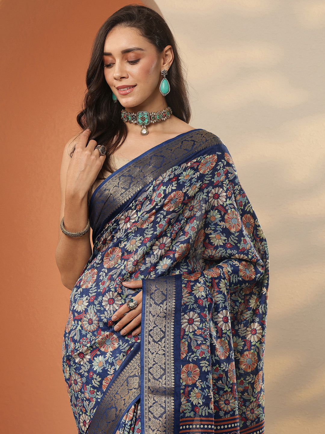 Navy blue Printed Silk Blend Saree With Unstitched Blouse Piece