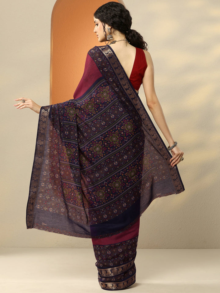 Maroon Solid Silk Blend Saree With Unstitched Blouse Piece