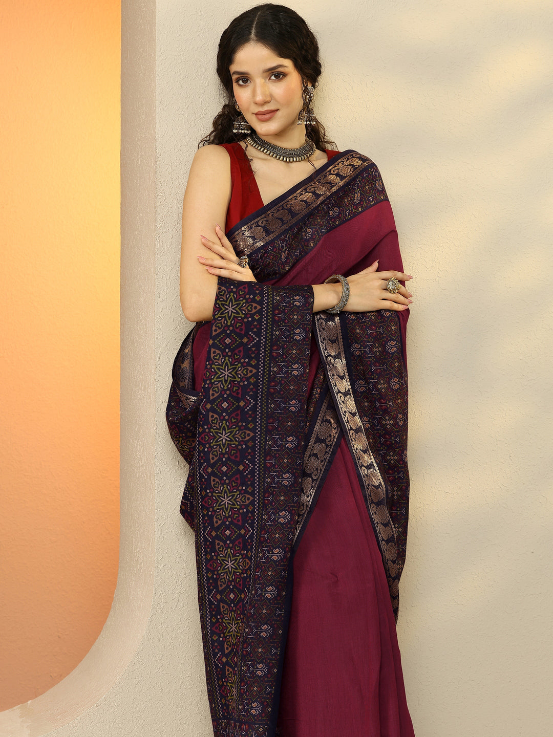 Maroon Solid Silk Blend Saree With Unstitched Blouse Piece