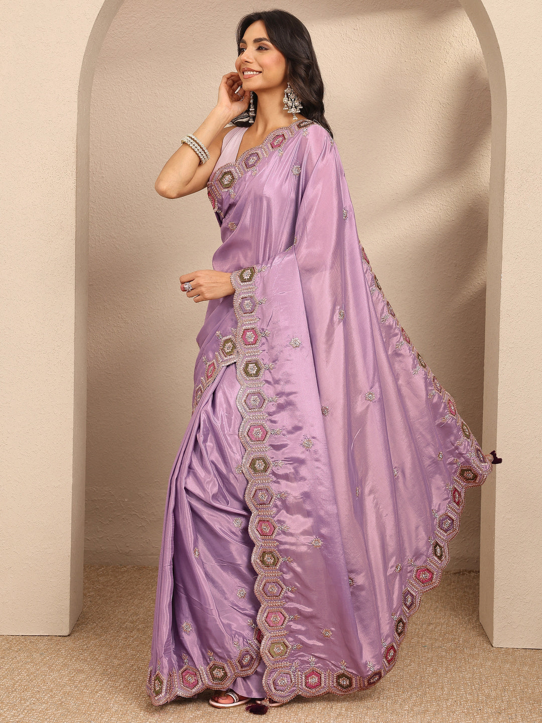 Lavender Embroidered Silk Blend Saree With Unstitched Blouse Piece