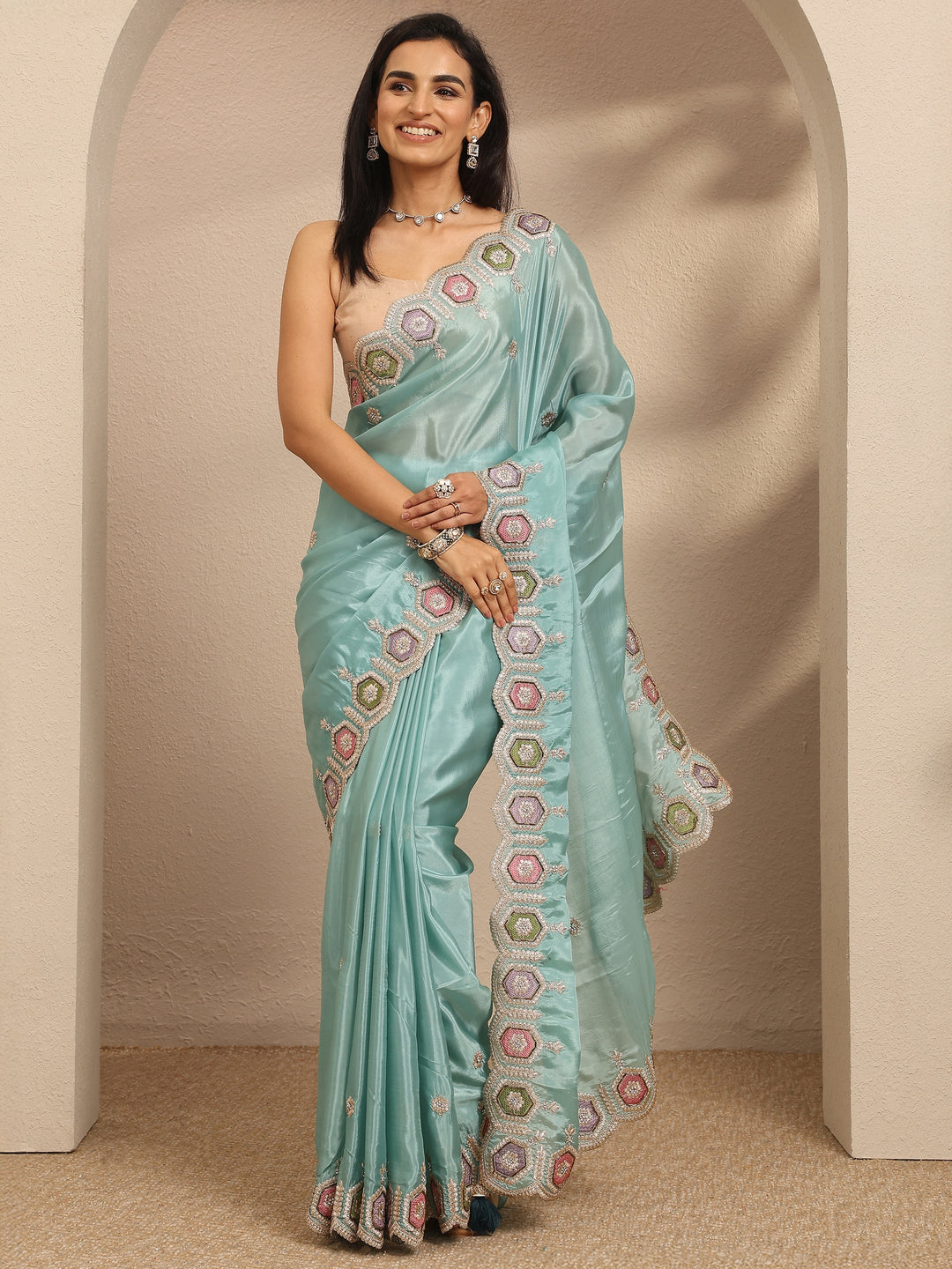 Blue Embroidered Silk Blend Saree With Unstitched Blouse Piece