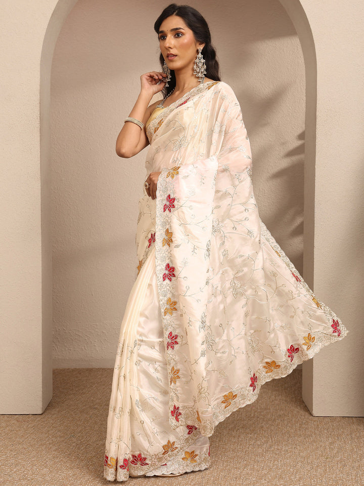 Cream Embroidered Silk Blend Saree With Unstitched Blouse Piece