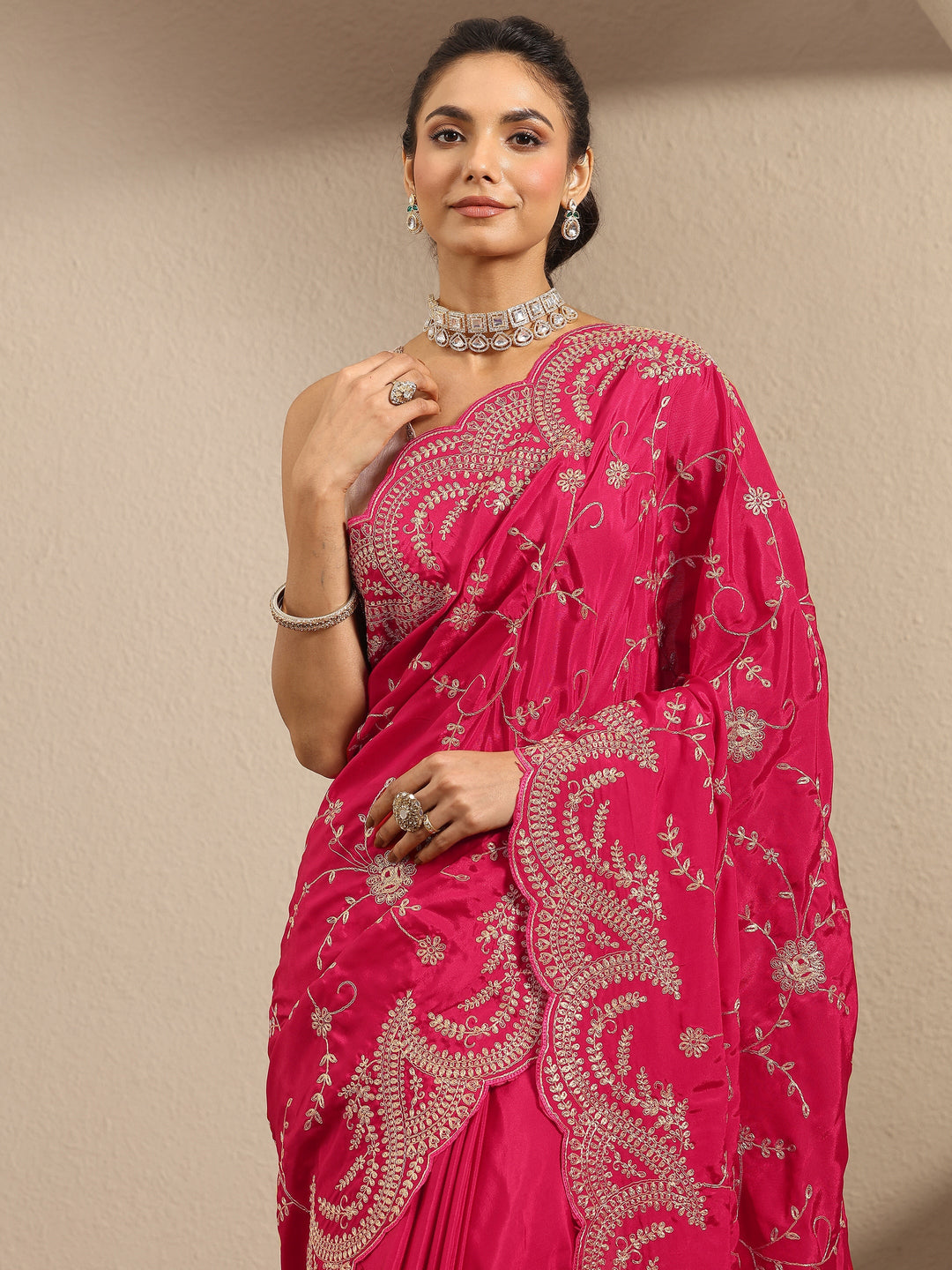 Pink Embroidered Silk Blend Saree With Unstitched Blouse Piece