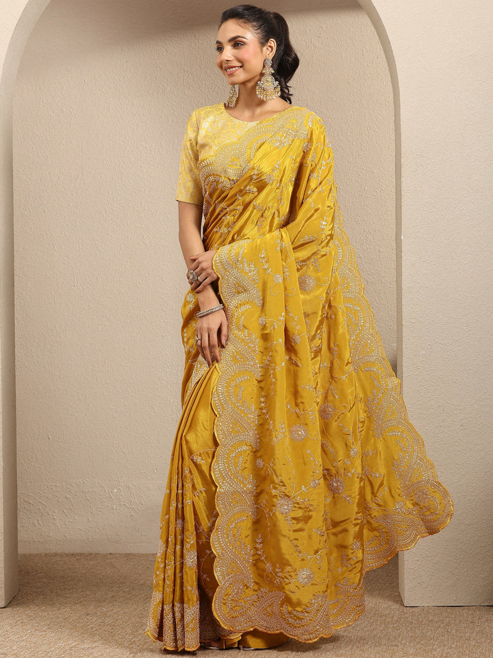 Mustard Embroidered Silk Blend Saree With Unstitched Blouse Piece