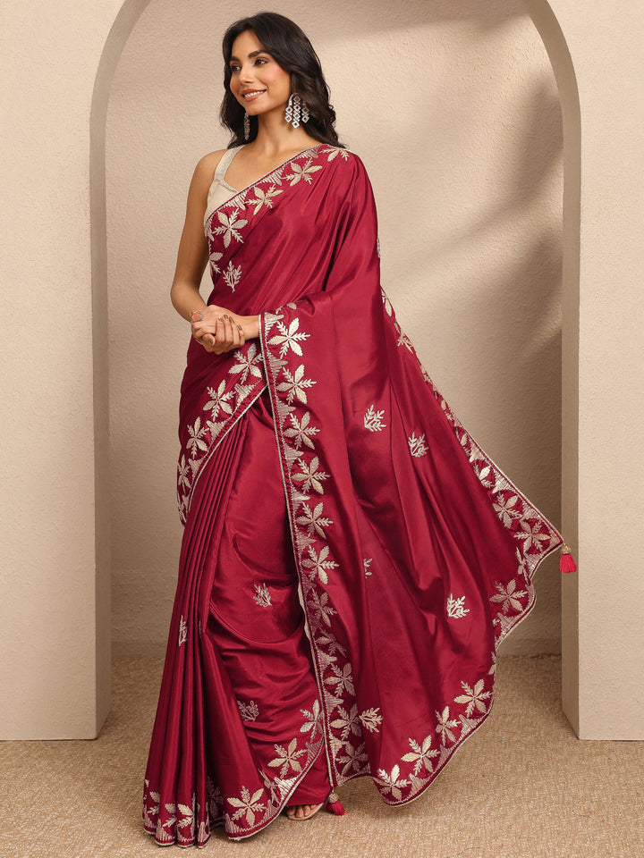 Red Embroidered Silk Blend Saree With Unstitched Blouse Piece