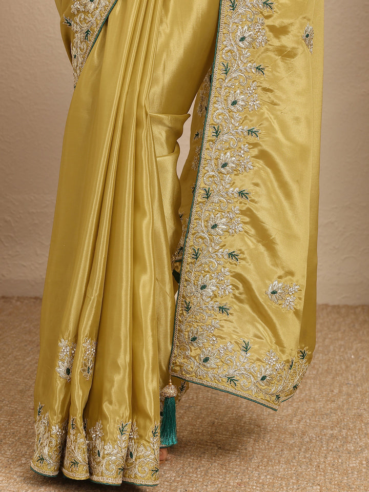 Green Embroidered Silk Blend Saree With Unstitched Blouse Piece