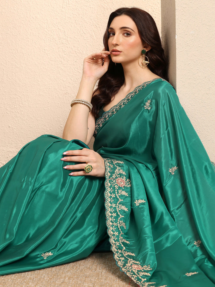 Green Embroidered Silk Blend Saree With Unstitched Blouse Piece