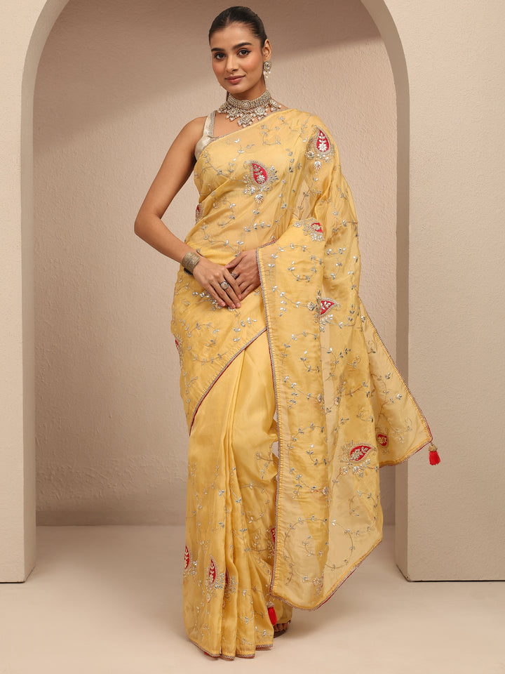 Mustard Embroidered Silk Blend Saree With Unstitched Blouse Piece