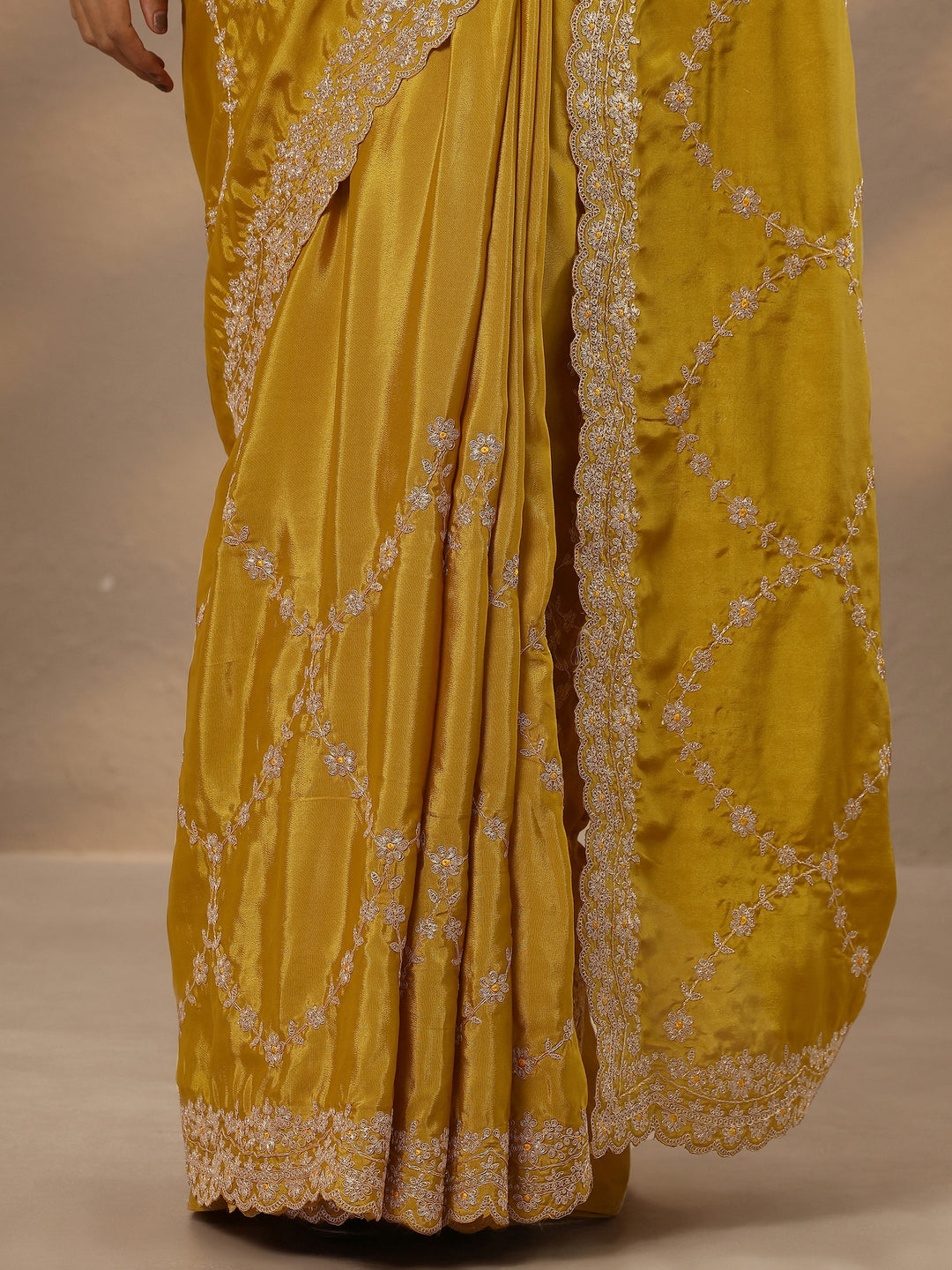 Mustard Embroidered Silk Blend Saree With Unstitched Blouse Piece