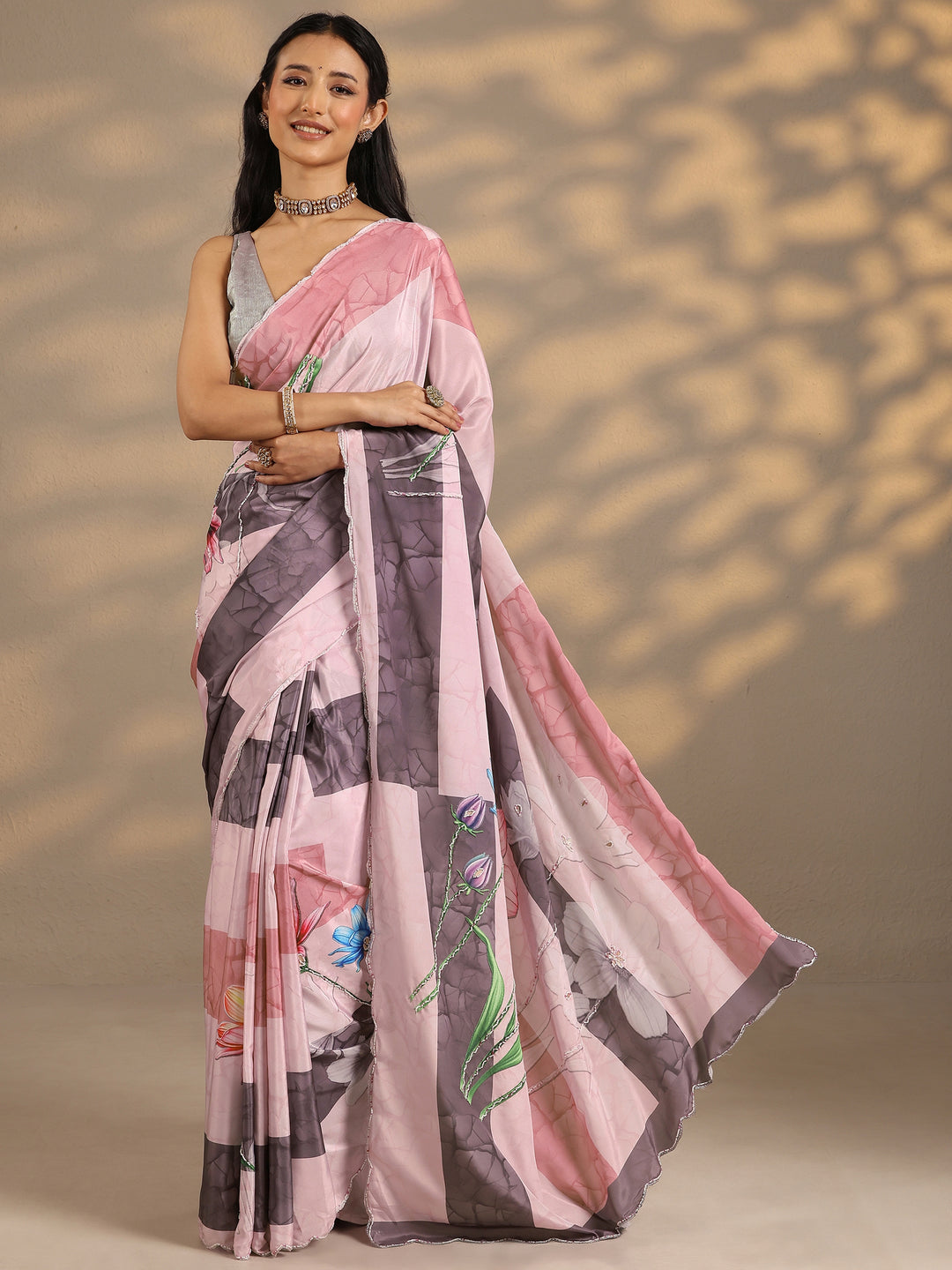 Peach Printed Silk Blend Saree With Unstitched Blouse Piece