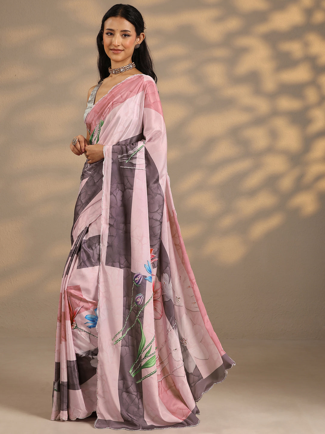 Peach Printed Silk Blend Saree With Unstitched Blouse Piece