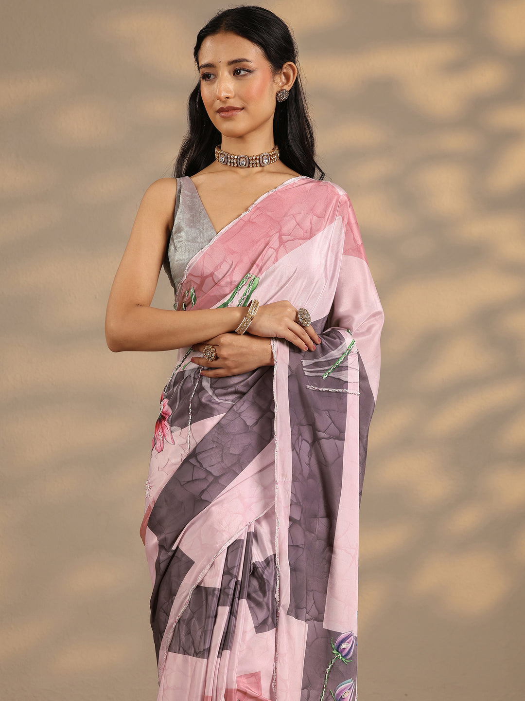 Peach Printed Silk Blend Saree With Unstitched Blouse Piece