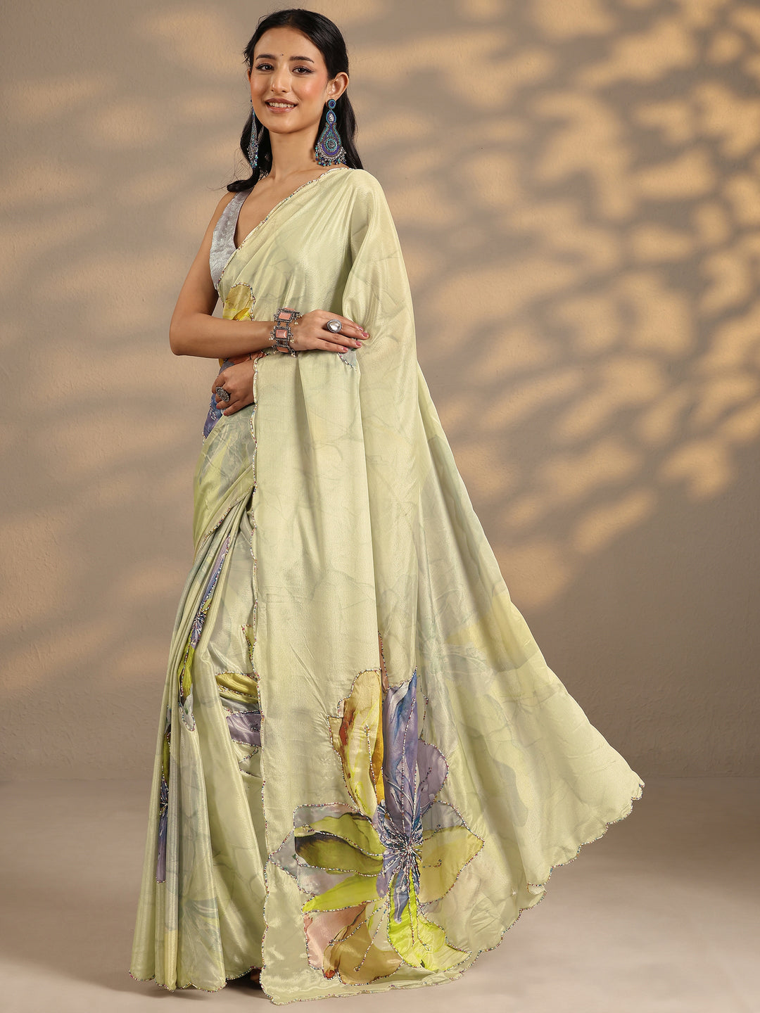 Green Printed Silk Blend Saree With Unstitched Blouse Piece