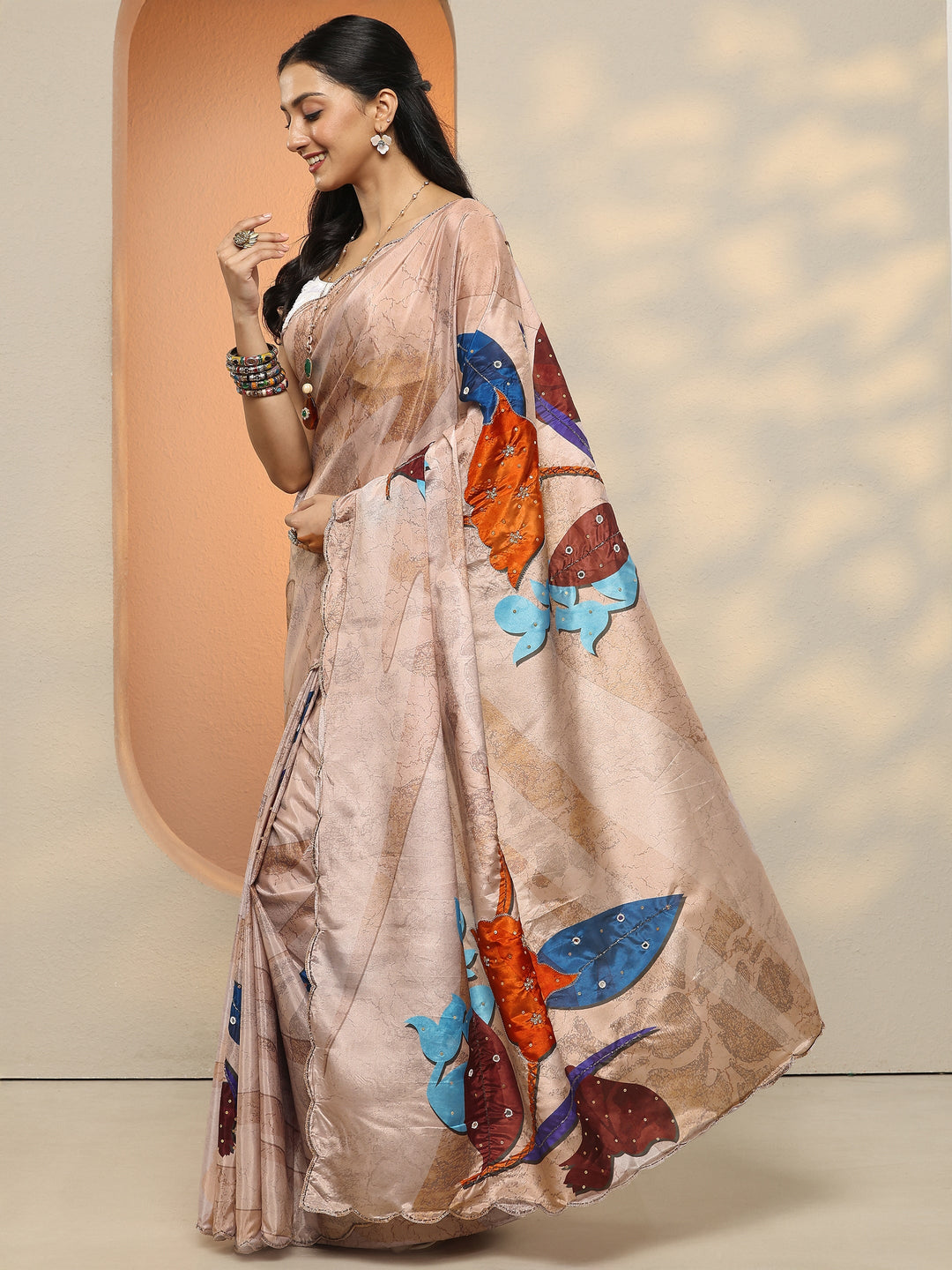Beige Printed Silk Blend Saree With Unstitched Blouse Piece