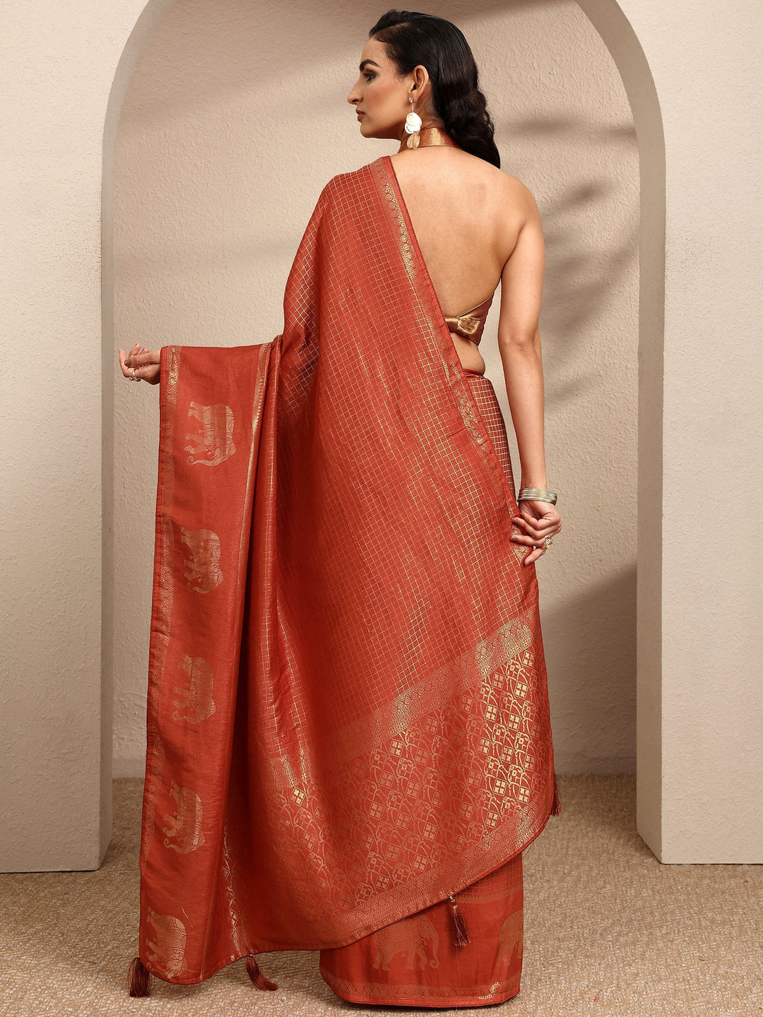 Rust Checkered Woven Design Silk Blend Saree With Unstitched Blouse Piece