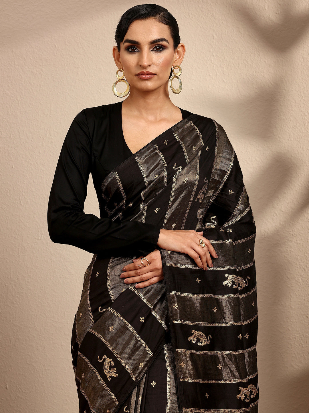 Black Woven Design Banarsi Silk Blend Saree With Unstitched Blouse Piece