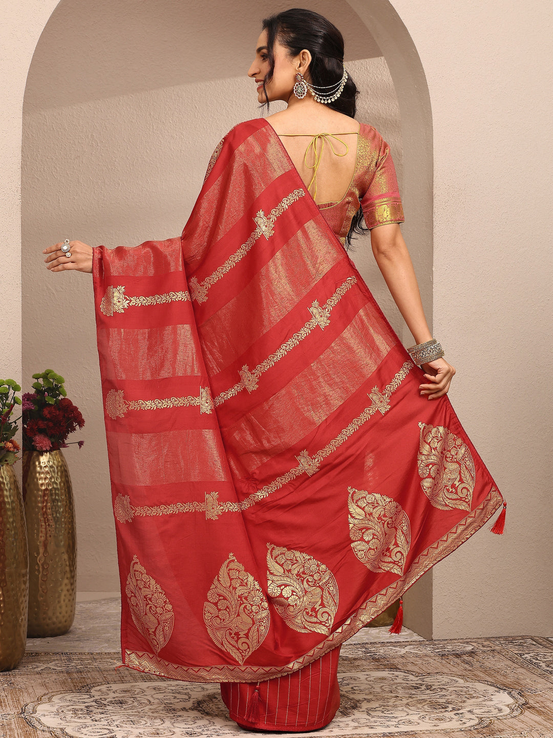 Orange Woven Design Banarsi Silk Blend Saree With Unstitched Blouse Piece