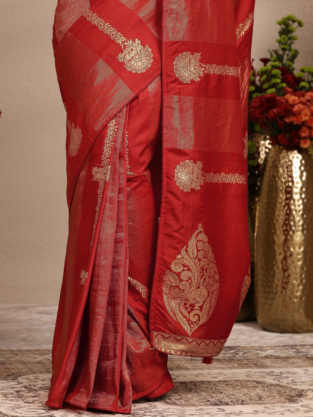 Orange Woven Design Banarsi Silk Blend Saree With Unstitched Blouse Piece