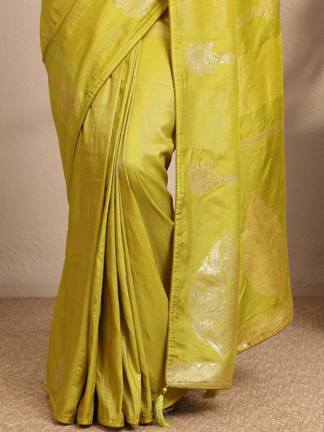 Lime Green Woven Design Banarsi Silk Blend Saree With Unstitched Blouse Piece