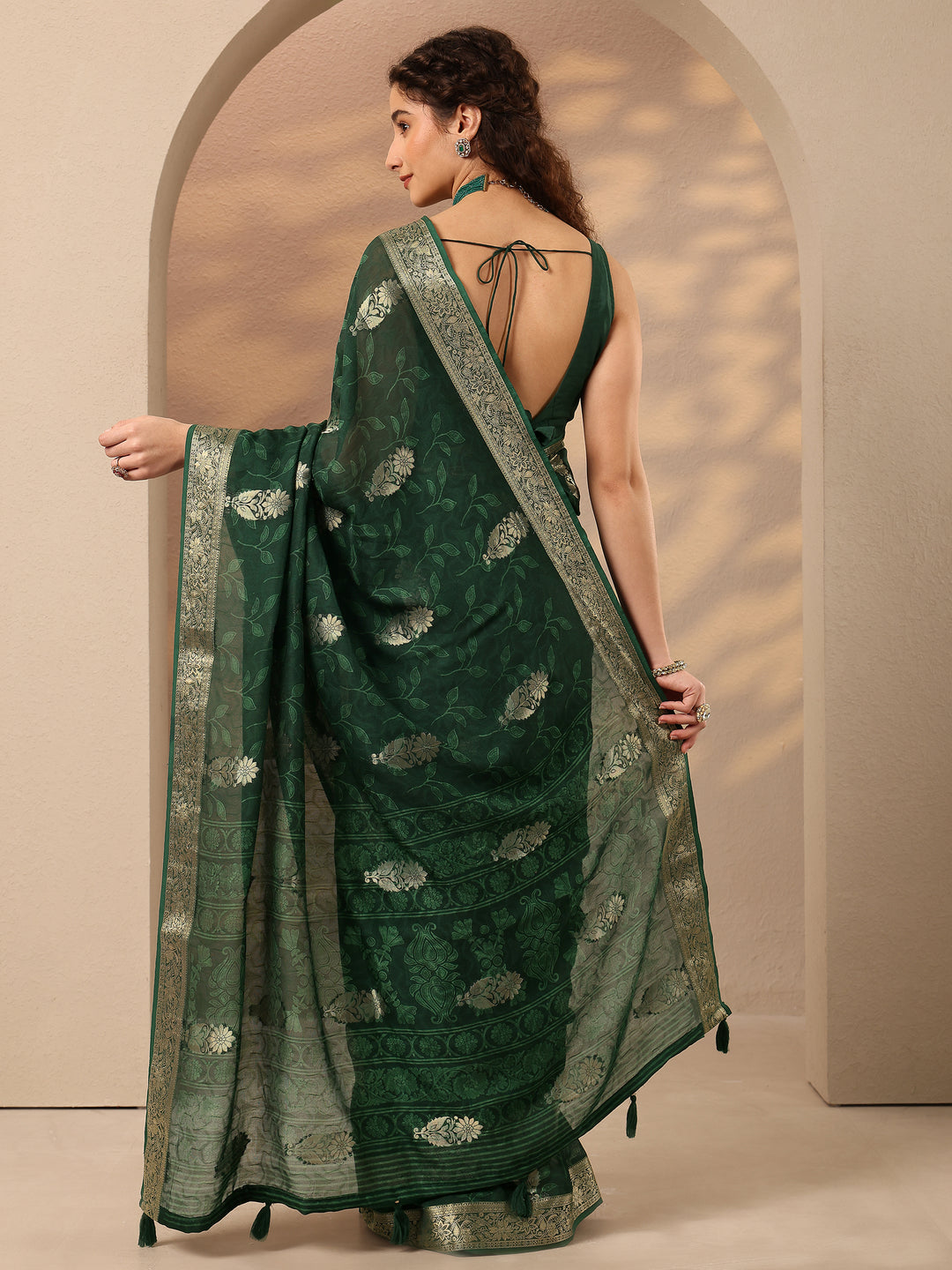 Green Woven Design Silk Blend Saree With Unstitched Blouse Piece