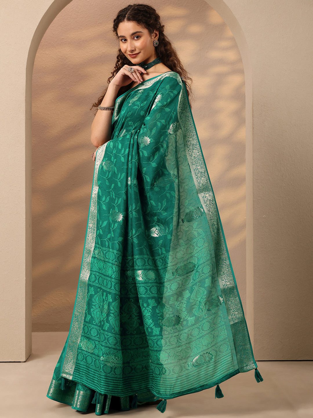 Green Woven Design Silk Blend Saree With Unstitched Blouse Piece
