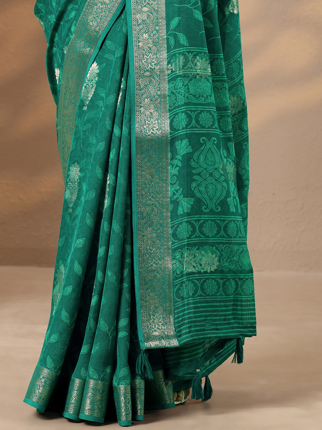Green Woven Design Silk Blend Saree With Unstitched Blouse Piece