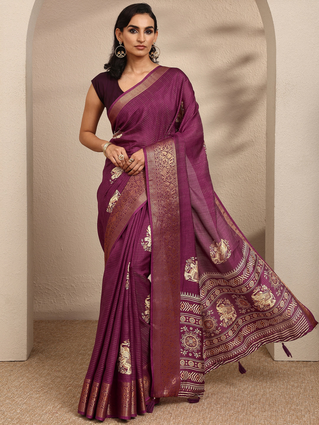 Burgundy Printed Silk Blend Saree With Unstitched Blouse Piece