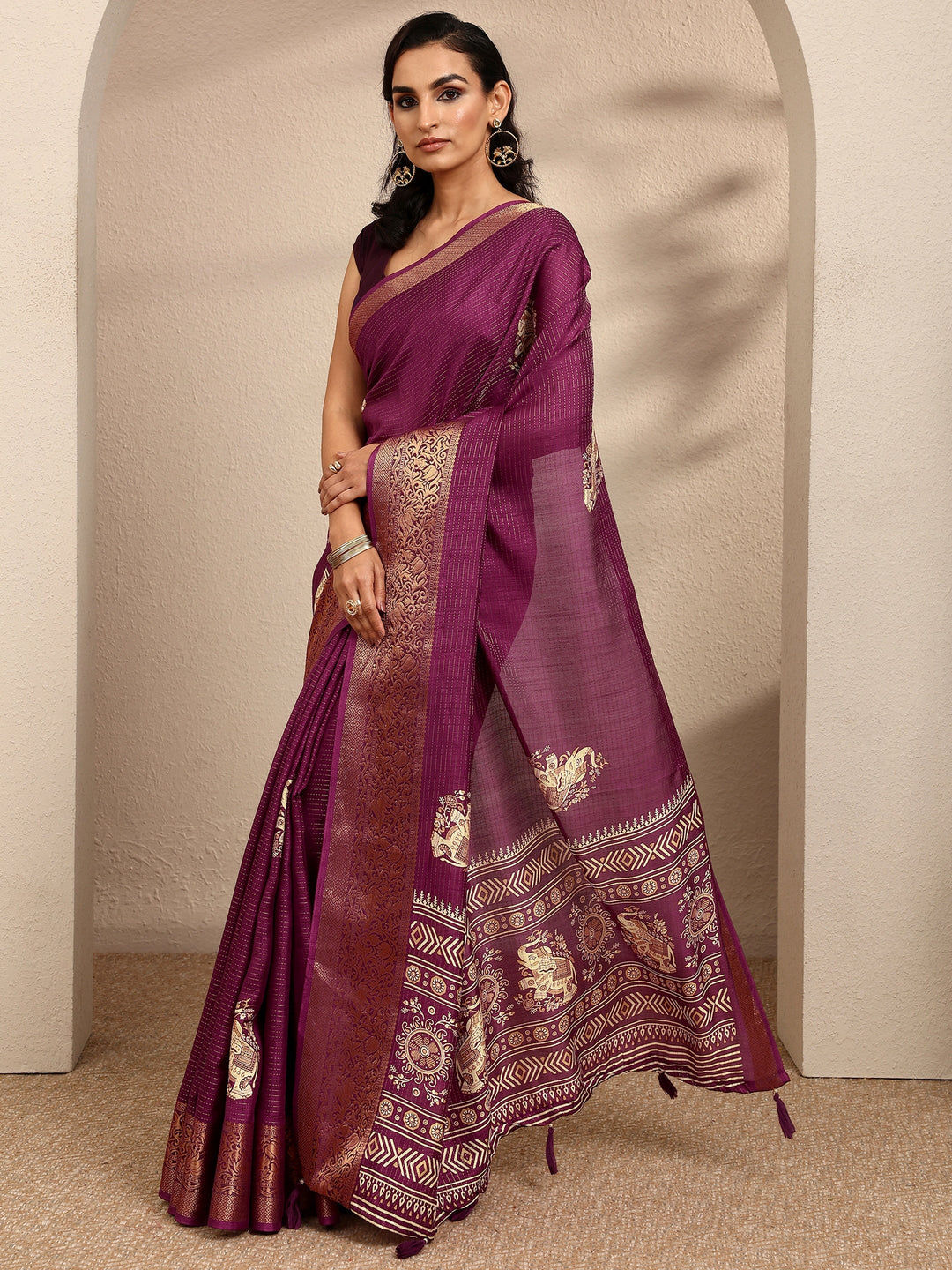 Burgundy Printed Silk Blend Saree With Unstitched Blouse Piece