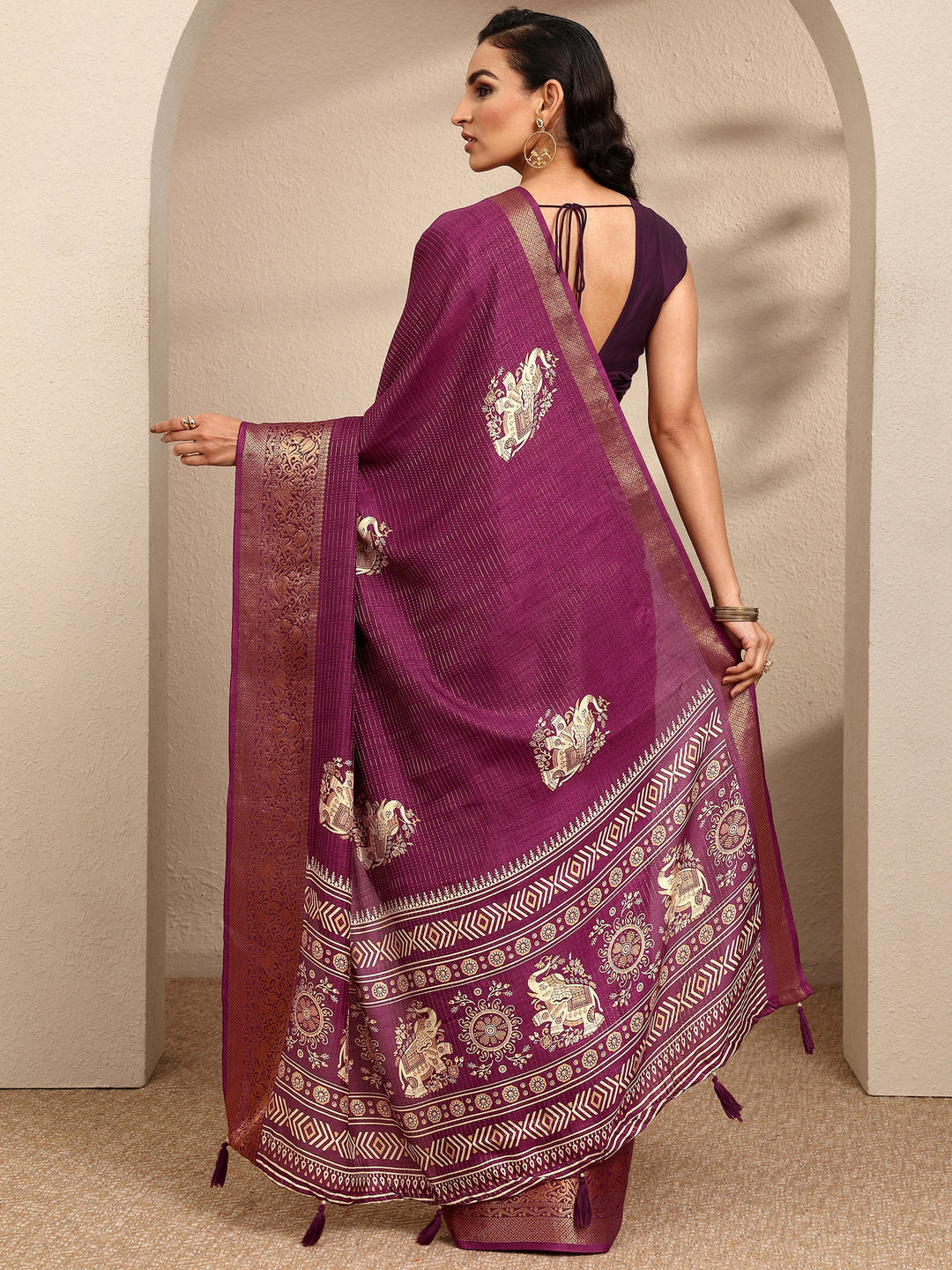 Burgundy Printed Silk Blend Saree With Unstitched Blouse Piece