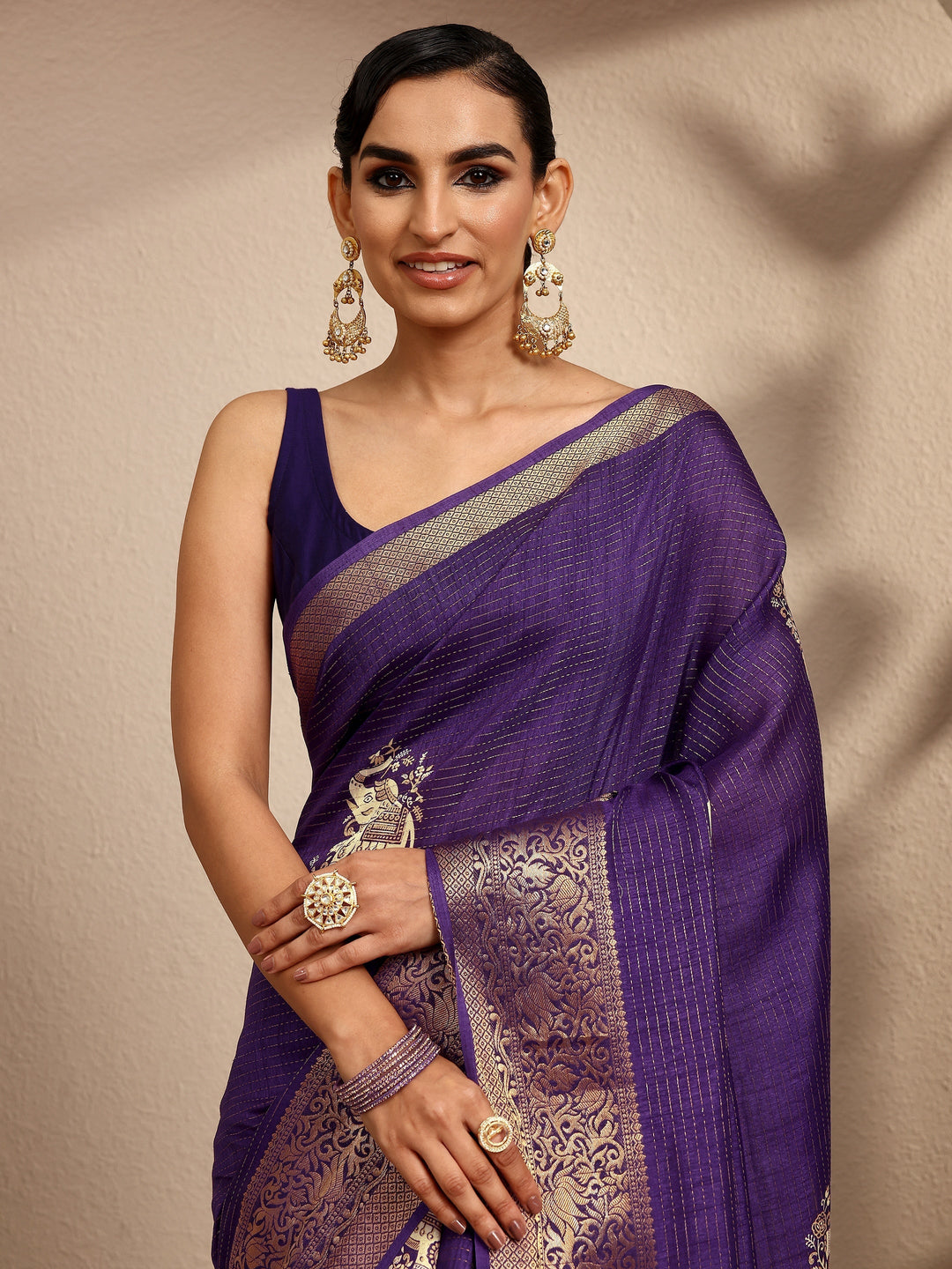 Purple Printed Silk Blend Saree With Unstitched Blouse Piece