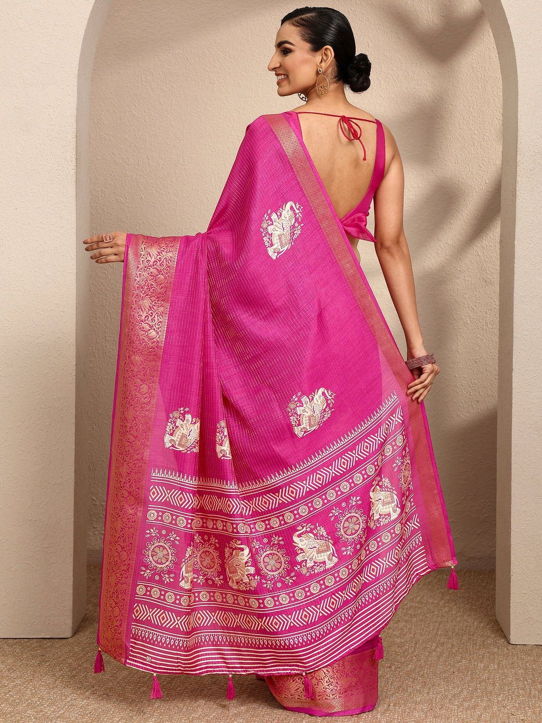 Pink Printed Silk Blend Saree With Unstitched Blouse Piece
