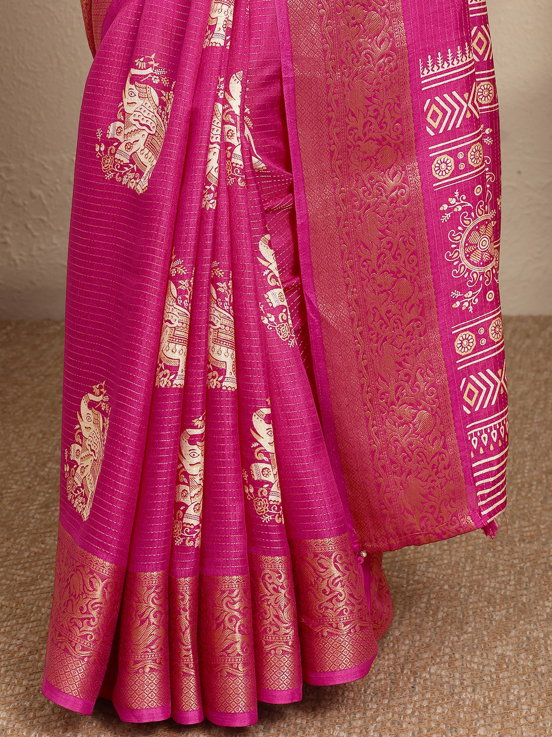 Pink Printed Silk Blend Saree With Unstitched Blouse Piece