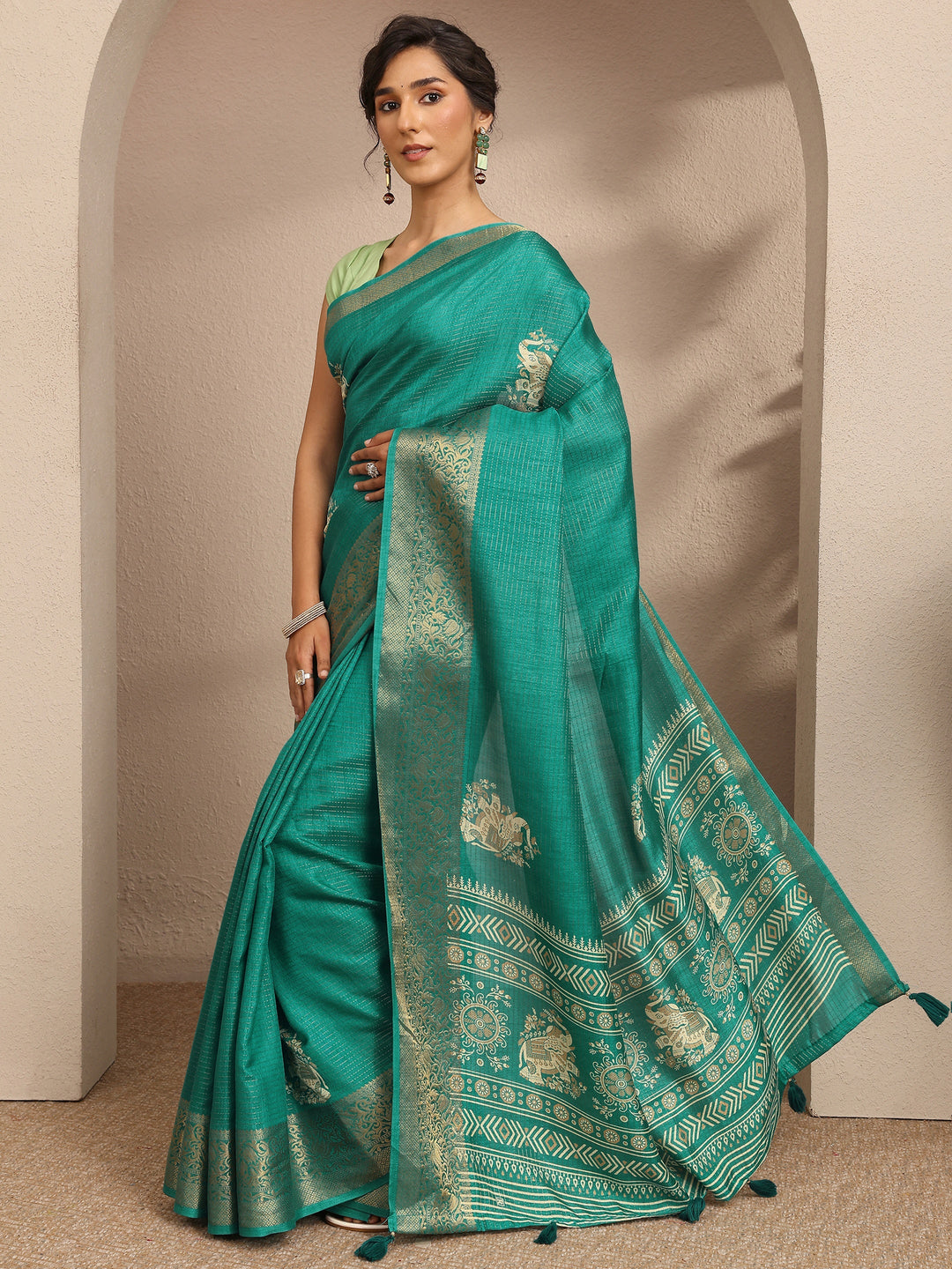 Green Printed Silk Blend Saree With Unstitched Blouse Piece