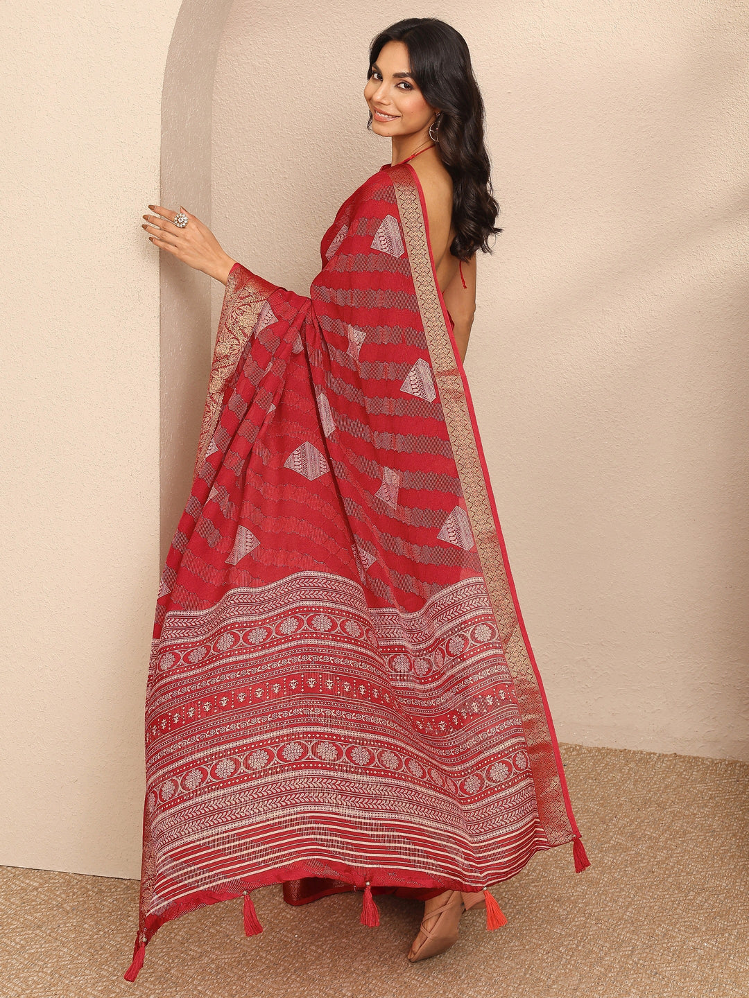 Red Paisley Woven Design Georgette Saree With Unstitched Blouse Piece