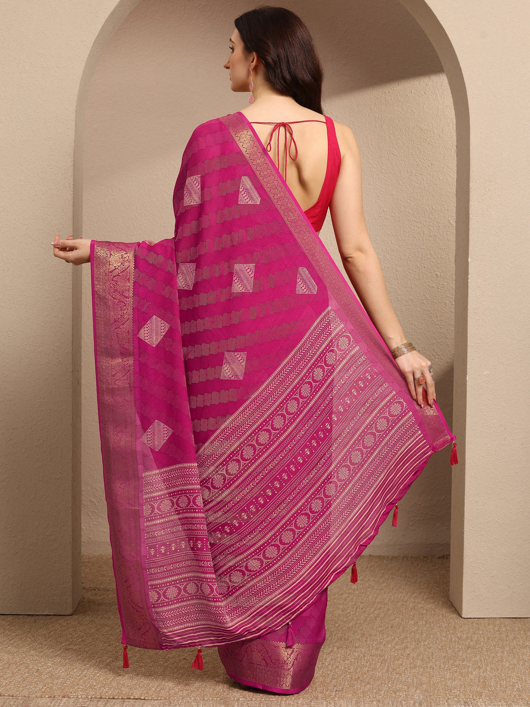 Pink Printed Georgette Saree With Unstitched Blouse Piece