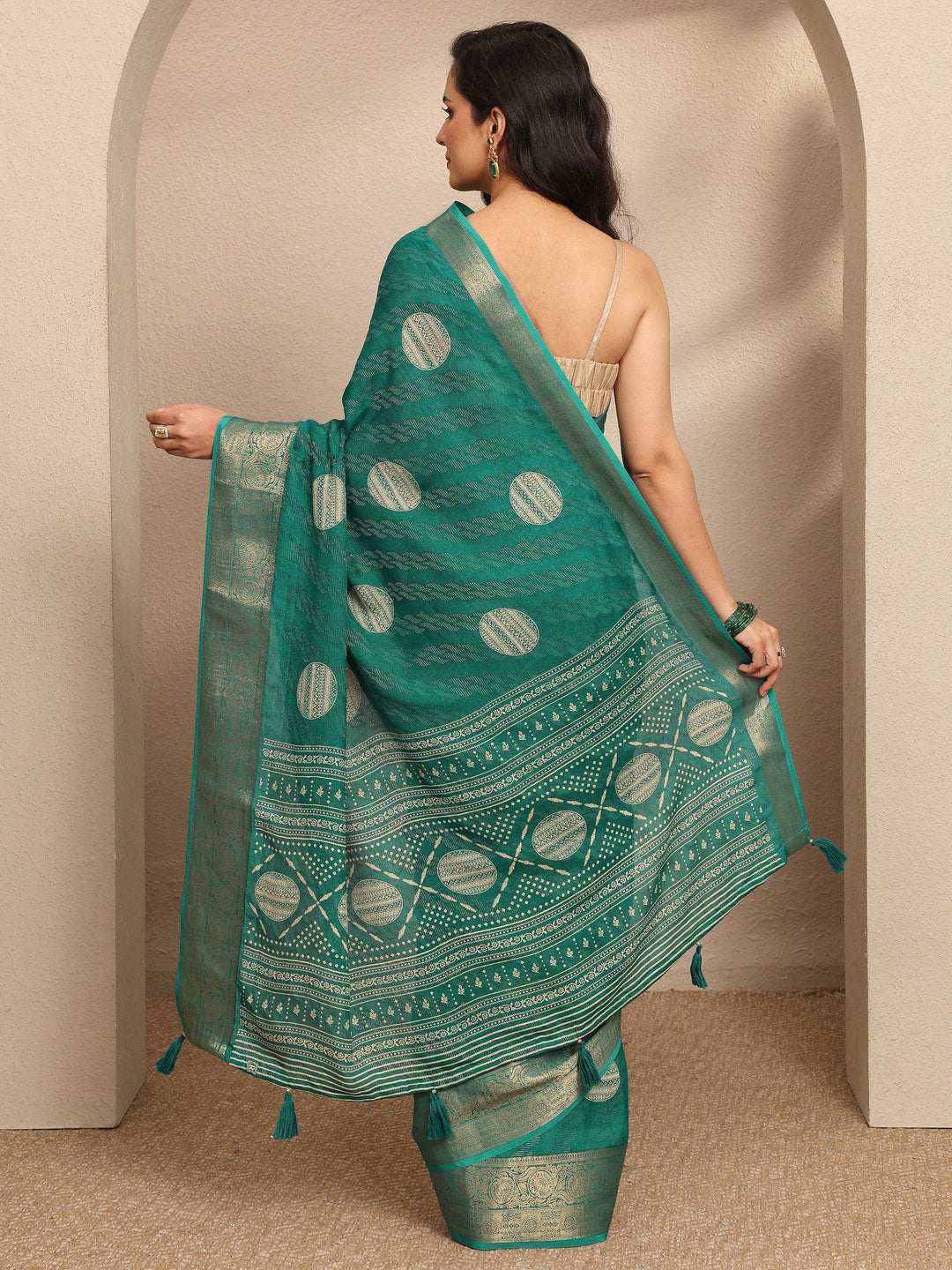 Green Printed Georgette Saree With Unstitched Blouse Piece