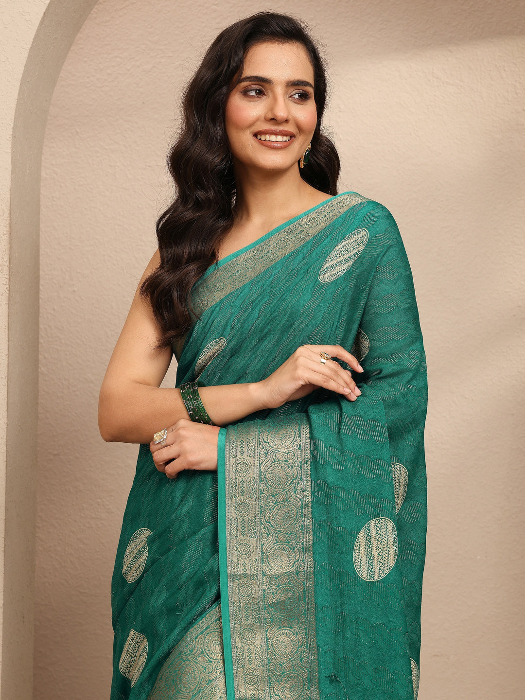 Green Printed Georgette Saree With Unstitched Blouse Piece