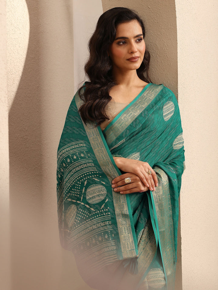 Green Printed Georgette Saree With Unstitched Blouse Piece