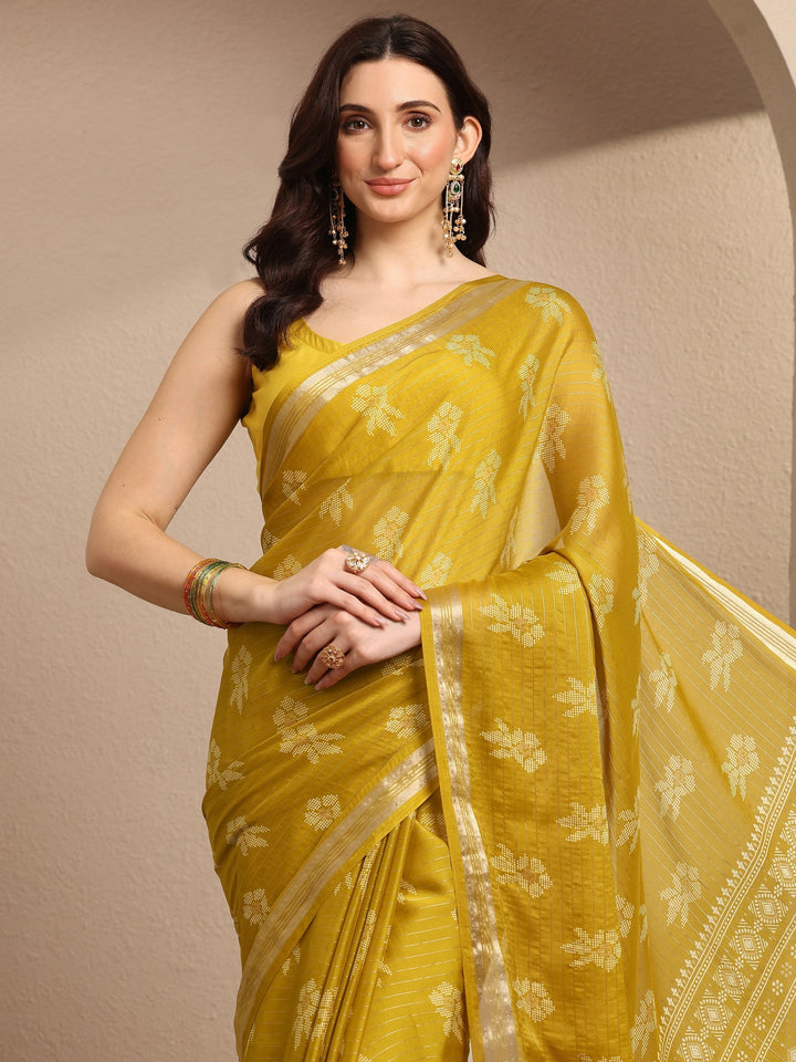 Mustard Printed Silk Blend Saree With Unstitched Blouse Piece