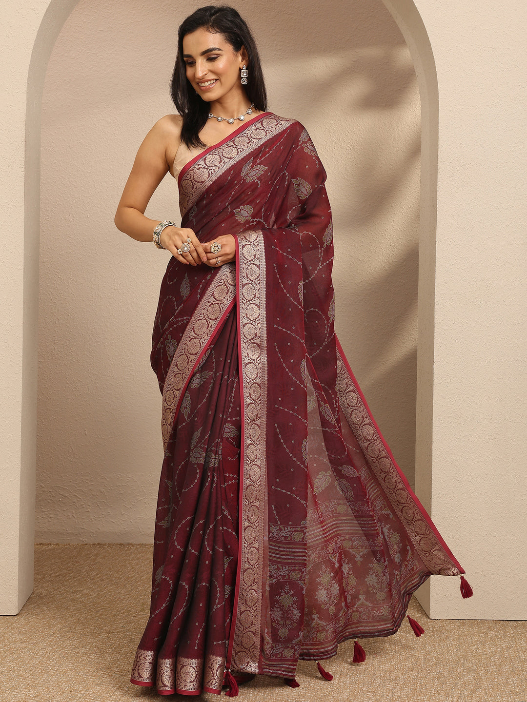Maroon Printed Georgette Saree With Unstitched Blouse Piece