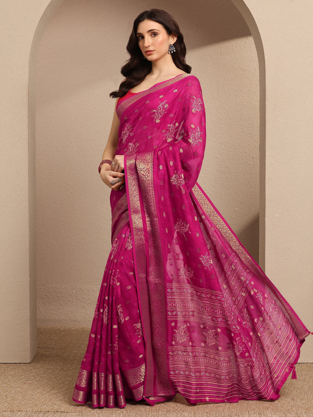 Pink Printed Georgette Saree With Unstitched Blouse Piece