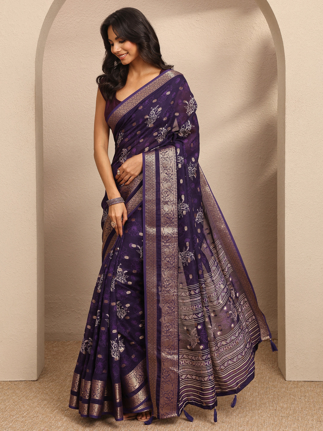 Purple Printed Georgette Saree With Unstitched Blouse Piece