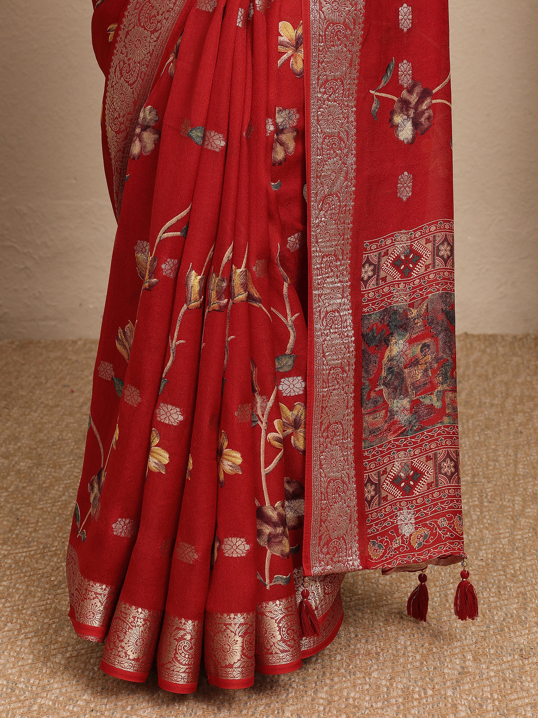 Red Printed Georgette Saree With Unstitched Blouse Piece